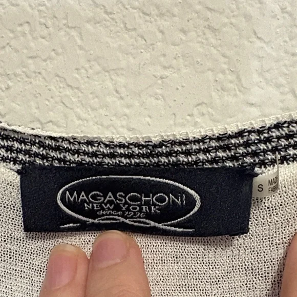 Magaschoni Black and white geometric Patterned knit Midi Dress small - Picture 2 of 9